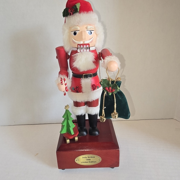 San Francisco Music Box Co Other - San Francisco Music Box Co '98 LE Jolly St. Nick Nutcracker w/box